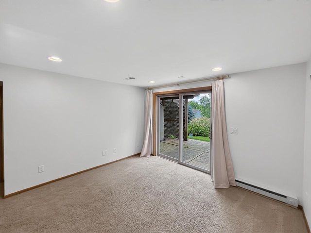 932 Vista Ridge Drive, Mount Horeb, WI 53572