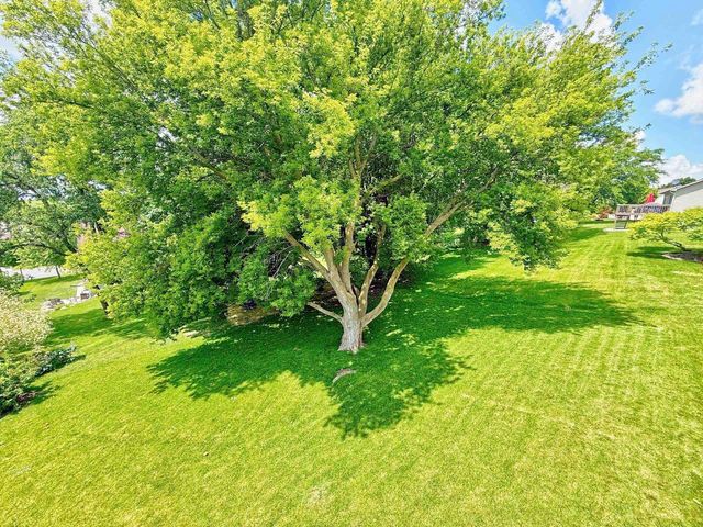 932 Vista Ridge Drive, Mount Horeb, WI 53572