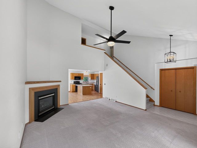 932 Vista Ridge Drive, Mount Horeb, WI 53572