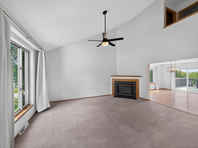 932 Vista Ridge Drive, Mount Horeb, WI 53572