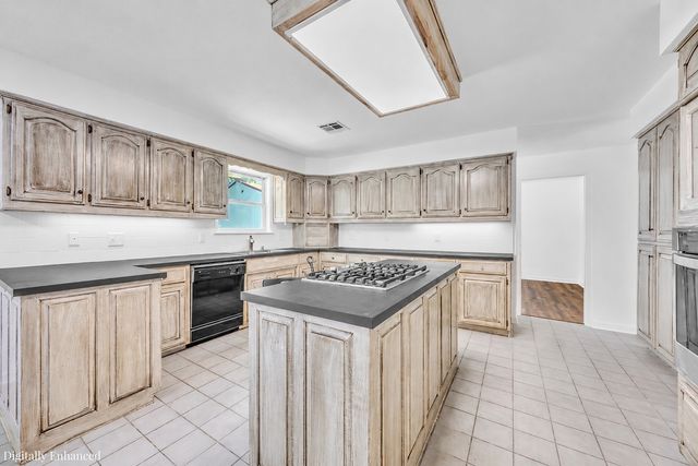 1044 Apple Meadows, Springdale, AR 72764