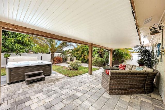 645 101st AVE N, Naples, FL 34108