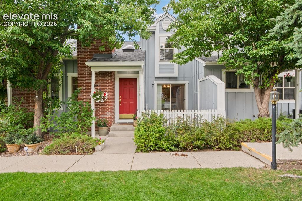 6806 Los Reyes Circle, Colorado Springs, CO 80918 — exterior