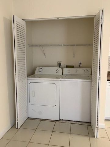 639 Executive Center Drive O-208, West Palm Beach, FL 33401