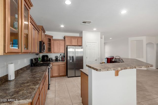 2413 W BEVERLY Road, Phoenix, AZ 85041