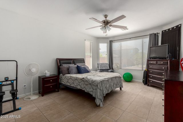 2413 W BEVERLY Road, Phoenix, AZ 85041