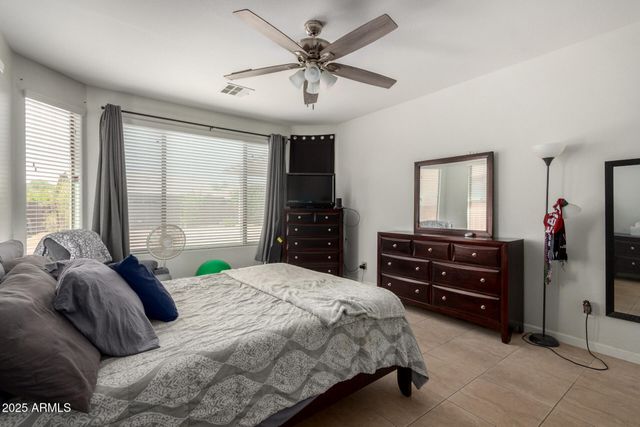 2413 W BEVERLY Road, Phoenix, AZ 85041