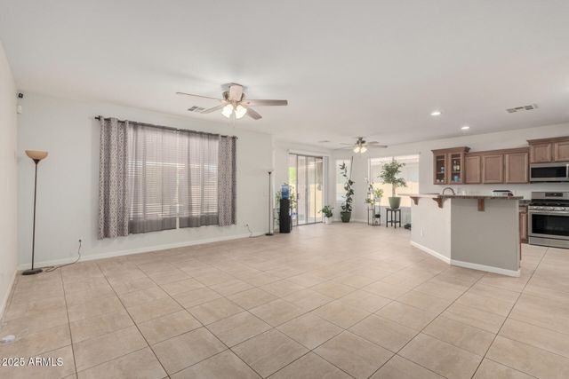 2413 W BEVERLY Road, Phoenix, AZ 85041