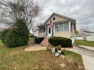 62 Helmetta Road, Monroe, NJ 08831