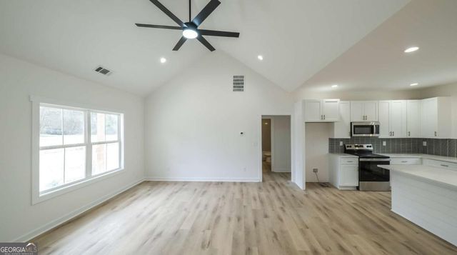 8 Whispering Pines Road NE, Rome, GA 30161