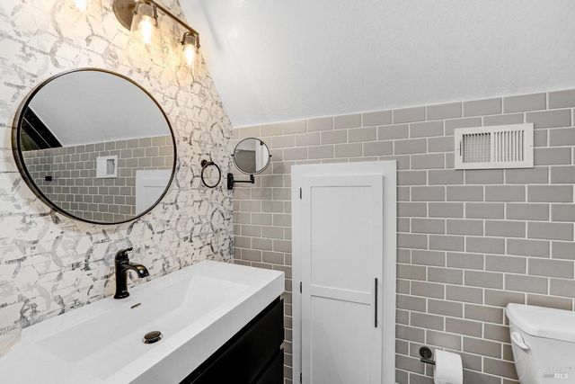 609 Ross Ct, Sonoma, CA 95476