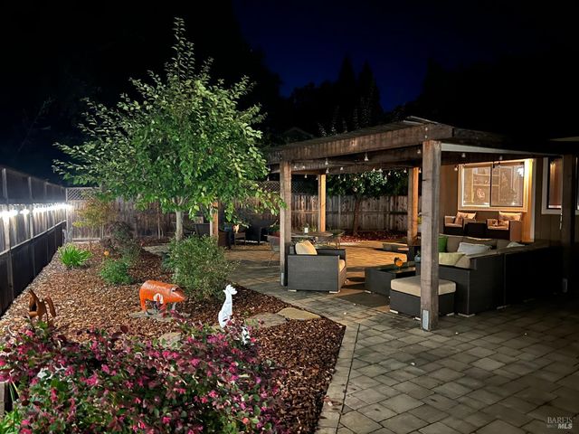 609 Ross Ct, Sonoma, CA 95476