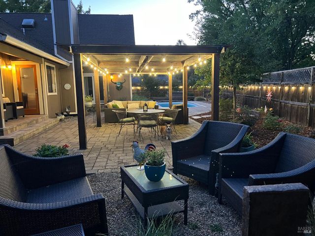 609 Ross Ct, Sonoma, CA 95476