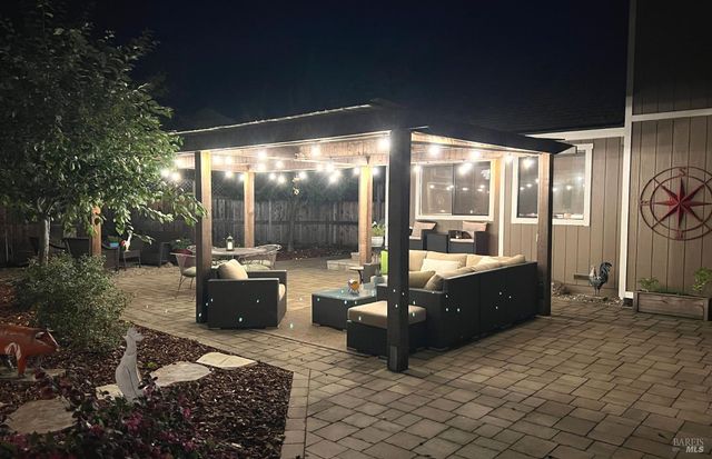 609 Ross Ct, Sonoma, CA 95476