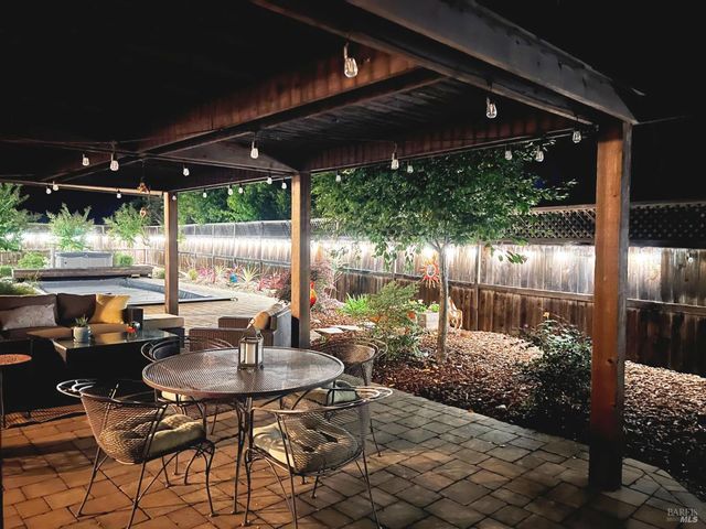 609 Ross Ct, Sonoma, CA 95476