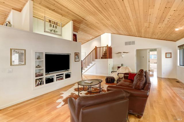 609 Ross Ct, Sonoma, CA 95476