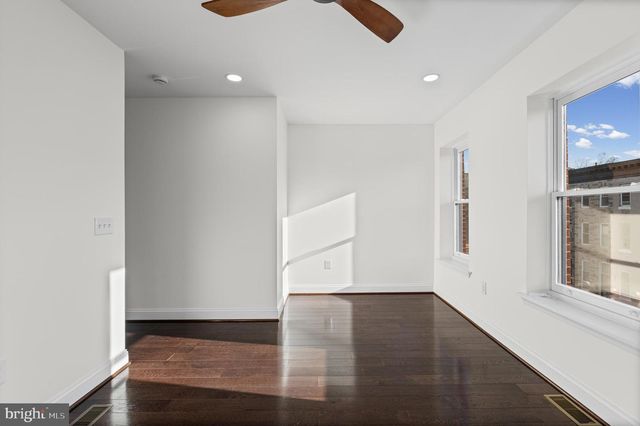 530 N CARROLLTON AVE, Baltimore, MD 21223