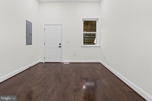 530 N CARROLLTON AVE, Baltimore, MD 21223