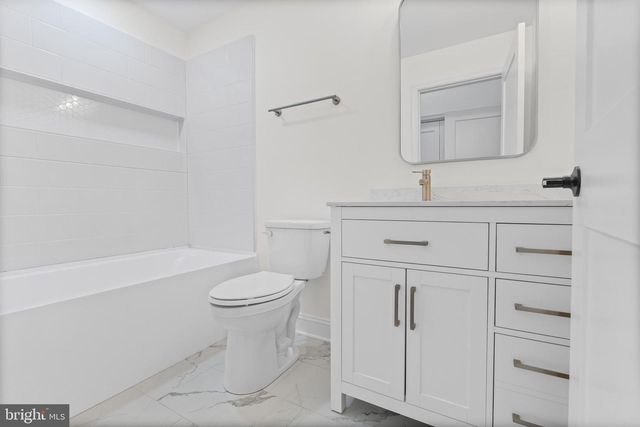 530 N CARROLLTON AVE, Baltimore, MD 21223
