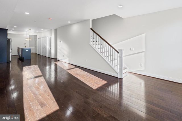 530 N CARROLLTON AVE, Baltimore, MD 21223