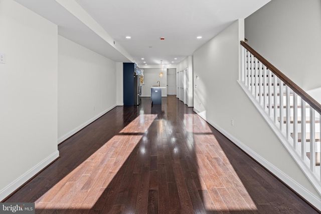 530 N CARROLLTON AVE, Baltimore, MD 21223