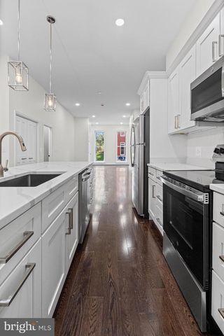 530 N CARROLLTON AVE, Baltimore, MD 21223