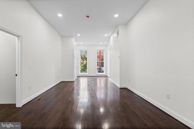 530 N CARROLLTON AVE, Baltimore, MD 21223