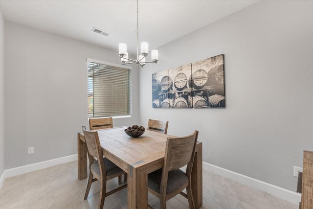 5732 Pikes Peak Loop NE, Rio Rancho, NM 87144