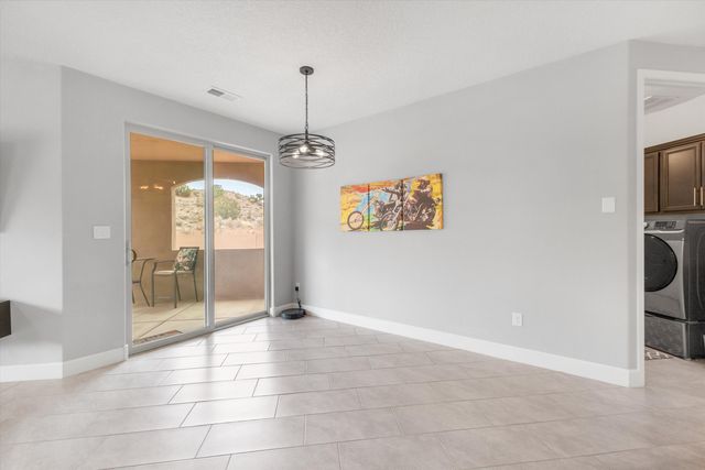 5732 Pikes Peak Loop NE, Rio Rancho, NM 87144