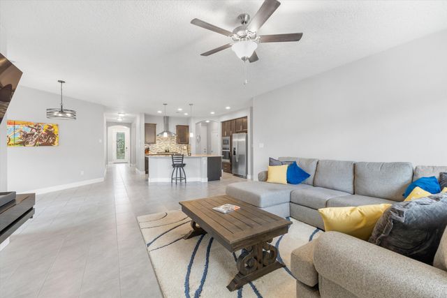 5732 Pikes Peak Loop NE, Rio Rancho, NM 87144