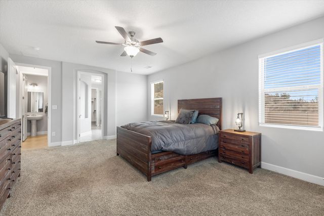 5732 Pikes Peak Loop NE, Rio Rancho, NM 87144
