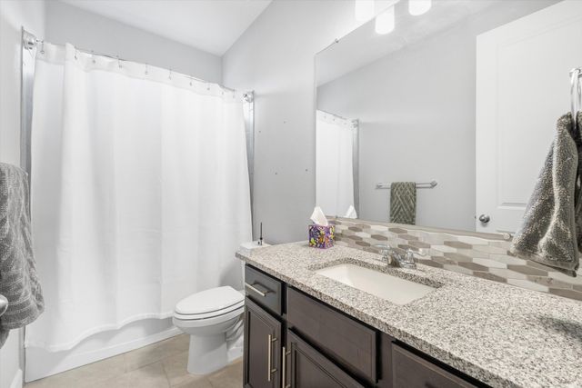 5732 Pikes Peak Loop NE, Rio Rancho, NM 87144