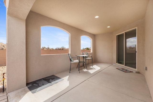 5732 Pikes Peak Loop NE, Rio Rancho, NM 87144