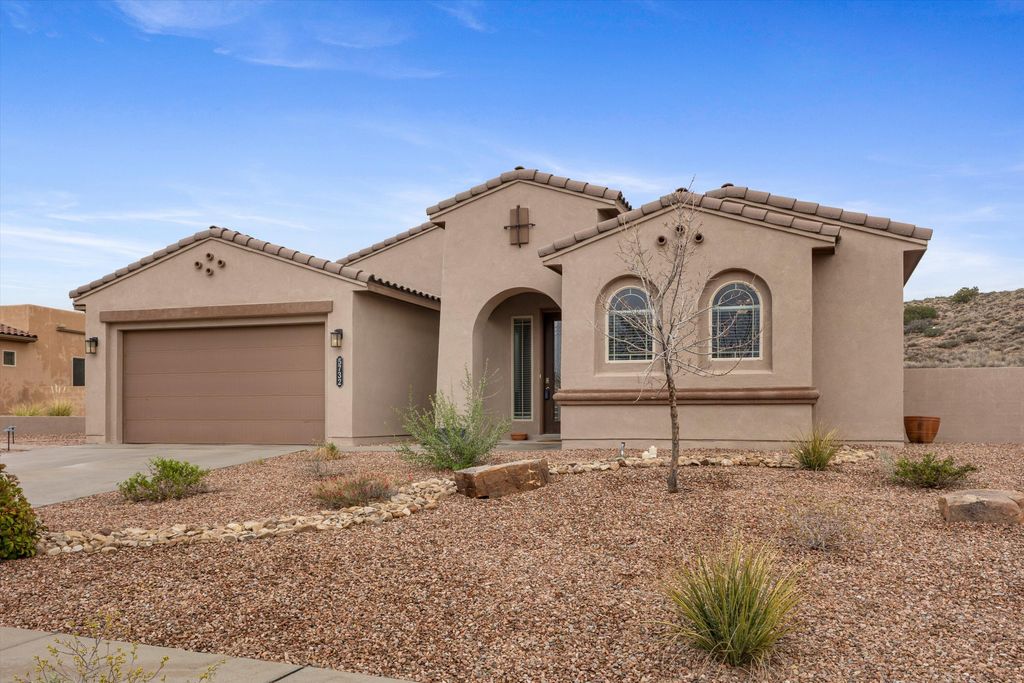 5732 Pikes Peak Loop NE, Rio Rancho, NM 87144