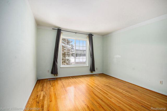 426 Fox Hills Drive N A5, Bloomfield Hills, MI 48304