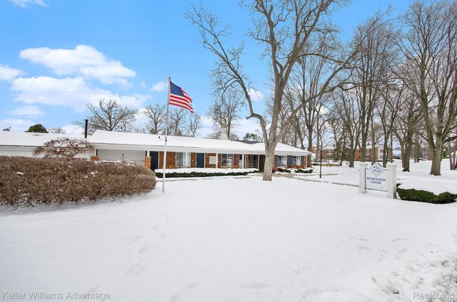 426 Fox Hills Drive N A5, Bloomfield Hills, MI 48304