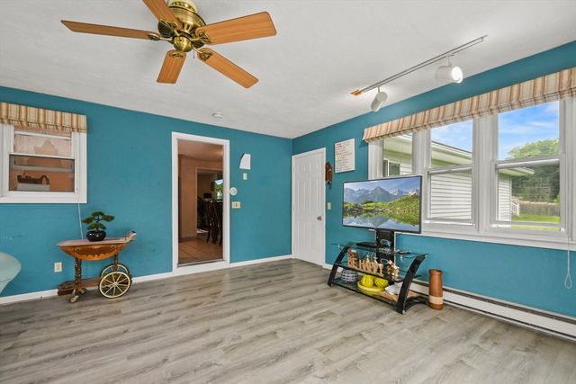 86 Harriet Avenue, Shrewsbury, MA 01545