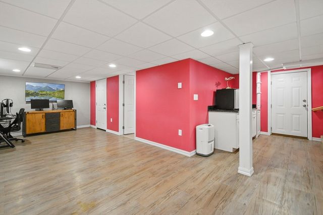 86 Harriet Avenue, Shrewsbury, MA 01545