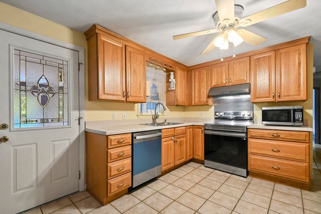 86 Harriet Avenue, Shrewsbury, MA 01545