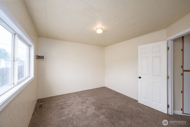 357 7th Avenue SW, Ephrata, WA 98823
