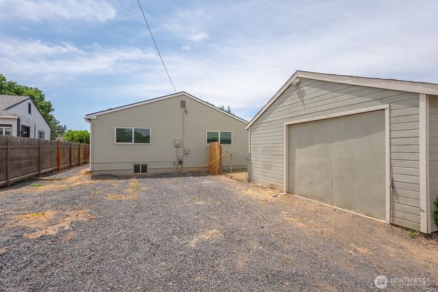 357 7th Avenue SW, Ephrata, WA 98823