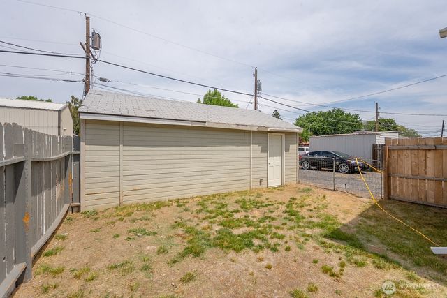 357 7th Avenue SW, Ephrata, WA 98823