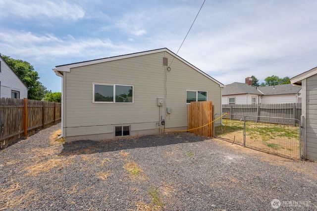357 7th Avenue SW, Ephrata, WA 98823