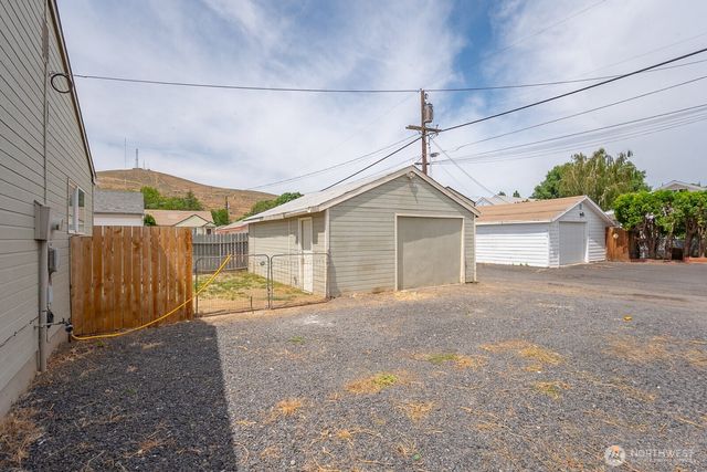 357 7th Avenue SW, Ephrata, WA 98823