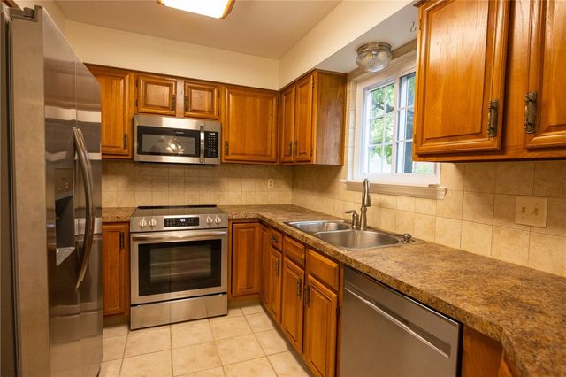 626 Smithfield Road 701, North Providence, RI 02904