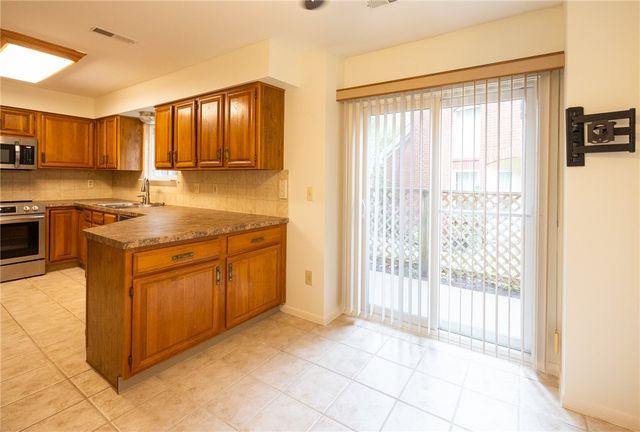 626 Smithfield Road 701, North Providence, RI 02904