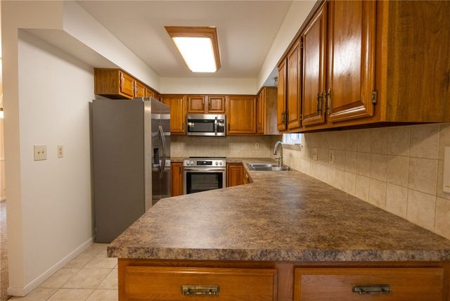 626 Smithfield Road 701, North Providence, RI 02904