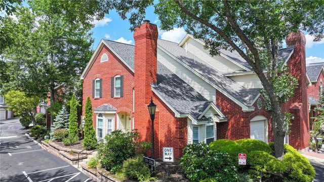 626 Smithfield Road 701, North Providence, RI 02904