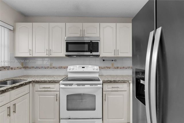 330 NW 114th Ave 7-105, Sweetwater, FL 33172