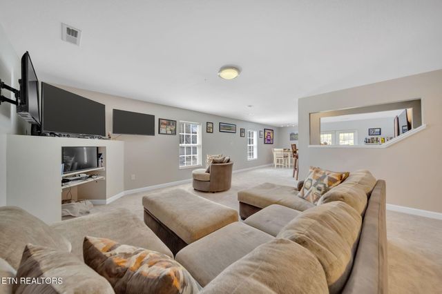 10501 Almanac Lane, Knoxville, TN 37932